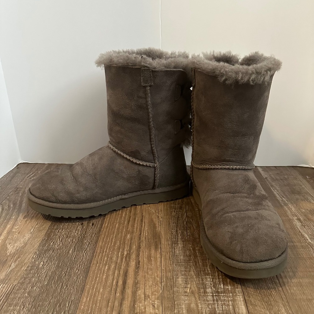 UGG Australia Bailey Bow II Grey Suede Mid Calf‎ Boots Womens Double Bows